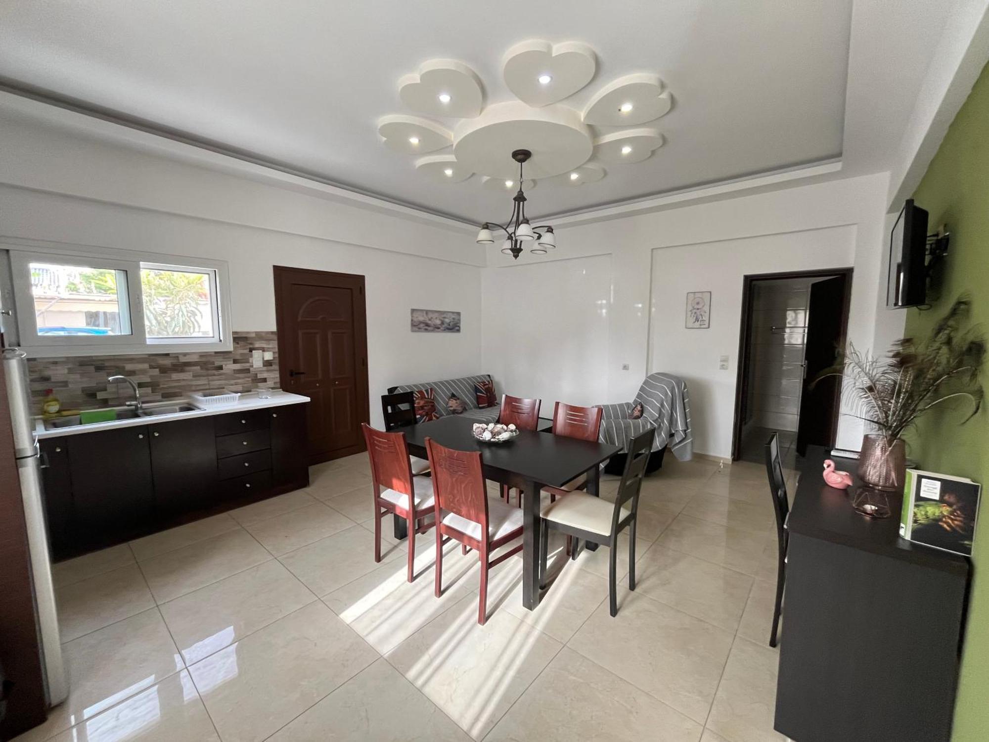 Anatoli Deluxe House *