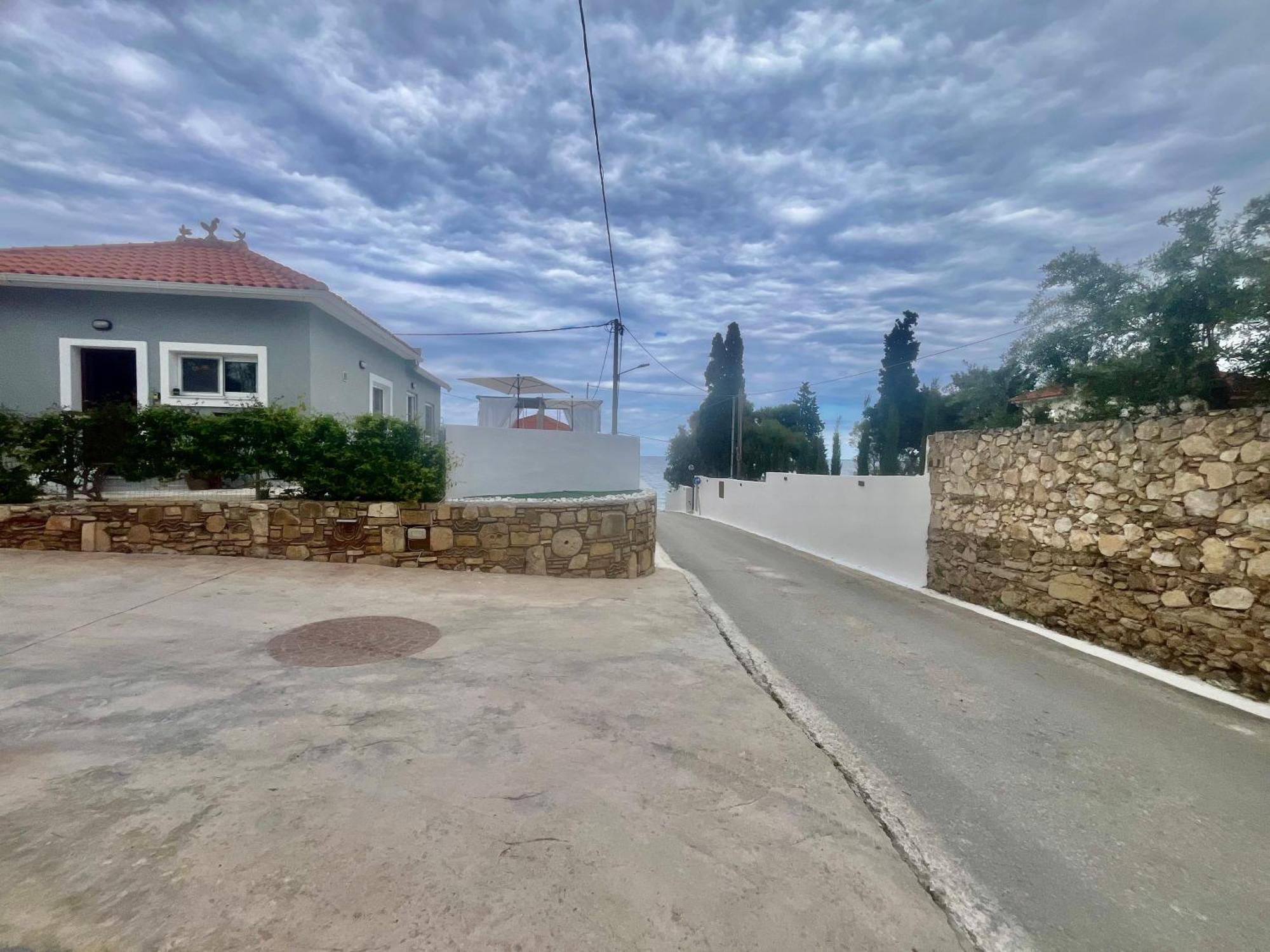Anatoli Deluxe House *